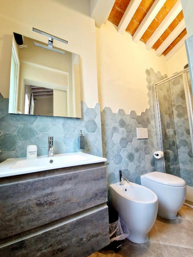 Serra Di Mare Casa Con Giardino 利沃诺 外观 照片